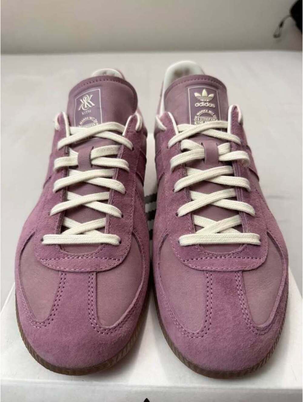 Adidas BW Army Kith Magenta Mauve Mens Size 11 Just worn once almost new $300
